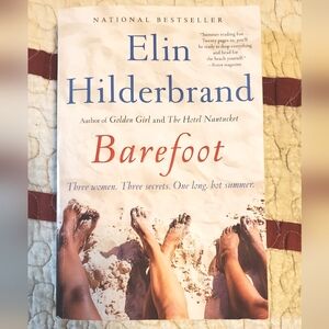 3/$15 EUC Barefoot by Elin Hilderbrand book